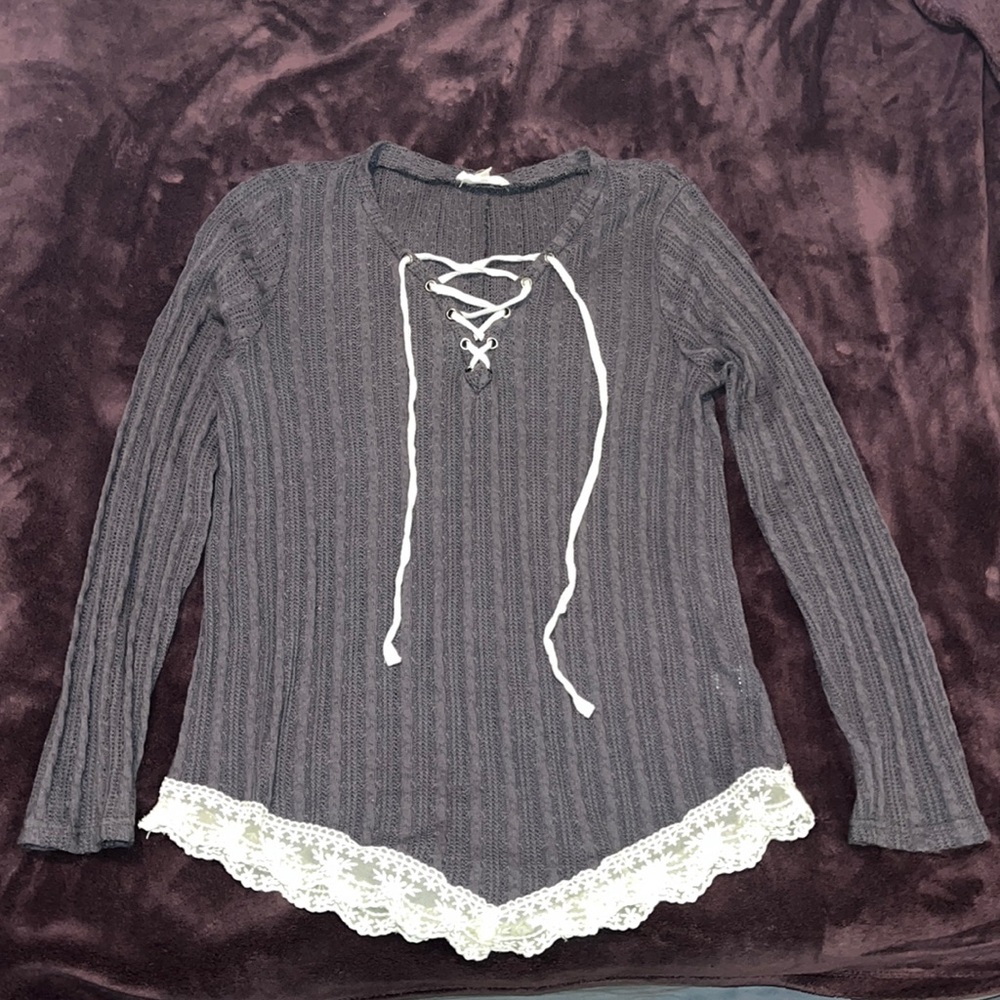 Entro - Size Small- Beautiful Plum Sweater with Lace/Embroidered Embellishments